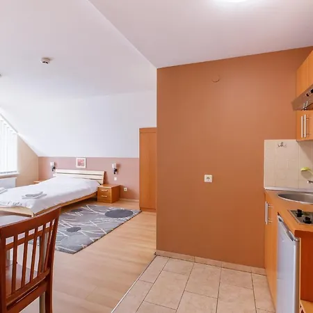 Prie Fontano パランガ