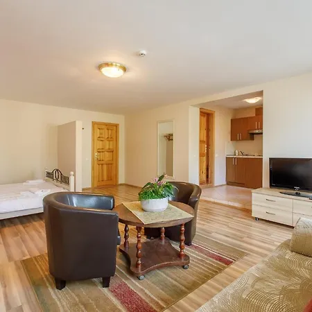 Prie Fontano パランガ